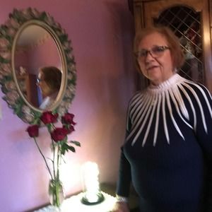 Meet your Posher, Anna